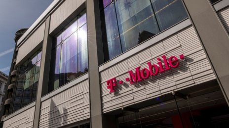 Хакери са откраднали данните на над 40 млн. клиенти на T-Mobile