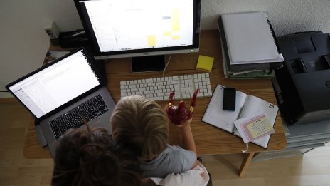 Хибридната работа привлича повече квалифицирани кадри в работната сила