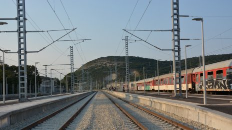 Заплатите на железопътните работници се увеличават с почти 20% от 1 януари 