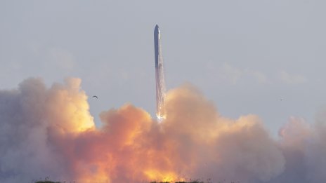 Starship на SpaceX извърши успешно изстрелване в ключов тест за Илон Мъск