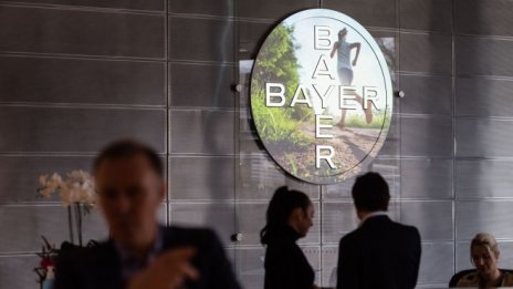 Bayer се откупи заради прегрешенията на Monsanto