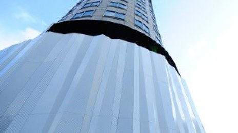 H&M с първи магазин у нас