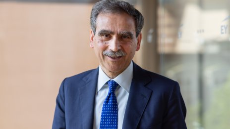 Шефът на Monte Paschi изненадващо спечели битката за поста си