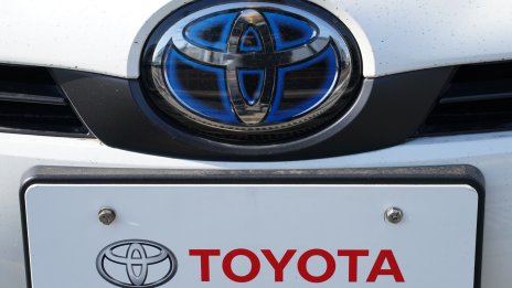 Toyota замразява доставките на 10 модела заради сертифицирането
