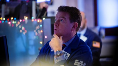 Силните технологични отчети не успяха да върнат оптимизма на Wall Street