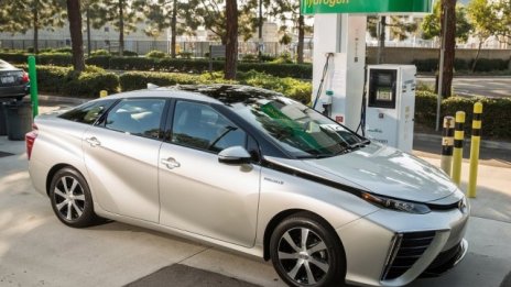 В Германия признаха Toyota Mirai за иновация на десетилетието 