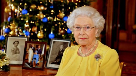 Как кралица Елизабет II ще събере пари за ремонт на дворците си?