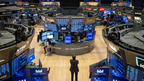 Търговията на Wall Street започва с колебания след силния понеделник*