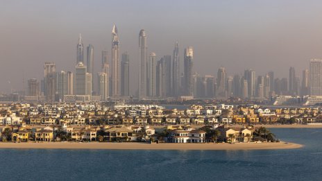 Дубай изважда от нафталина проекти за луксозни имоти заради новопристигащи богаташи