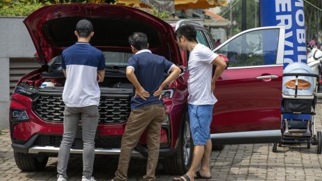 Ford насочва към сервизите 634 хил. автомобила заради риск от пожар при двигателя