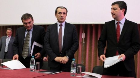 Орешарски: България няма да наложи вето на санкции срещу Русия