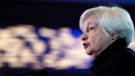 Свръхконцентрацията във веригите за доставки на чиста енергия притеснява Джанет Йелън