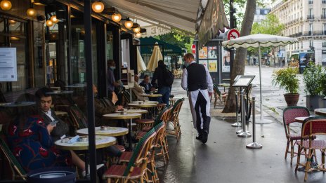 Икономическите нагласи в еврозоната се свиха до 2-годишно дъно през октомври