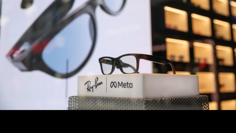 Meta добави превод в реално време в умните си очила