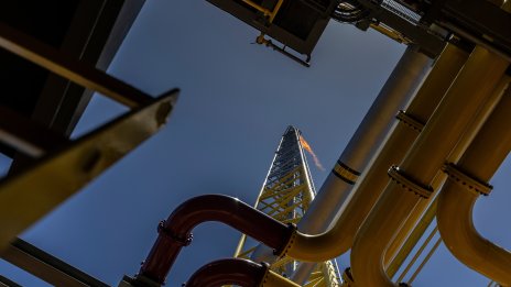 Петролът поевтинява, пазарът оценява перспективите за ядрено споразумение с Иран*