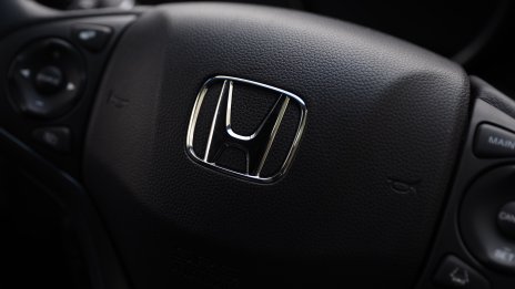 Американски регулатор проверява коли на Honda заради риск от повреда в двигателите