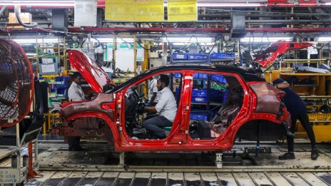 Renault се готви да продаде още 2,5% от акциите в Nissan за над 360 млн. евро