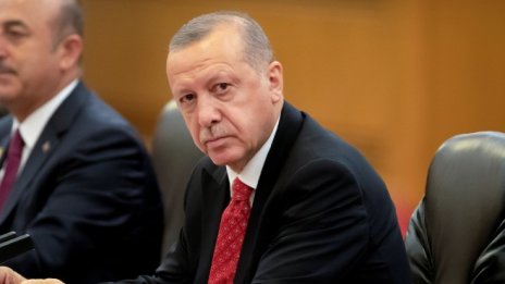 Ердоган освободил управителя на централната банка заради отказ да намали лихвите