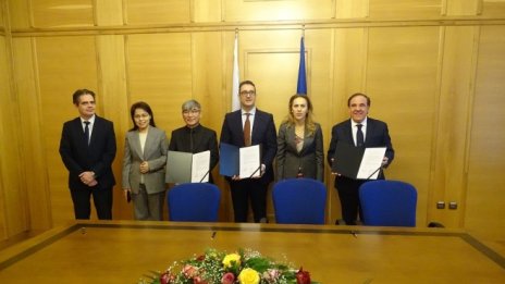 Инвестират 200 млн. долара в завод за електрически превозни средства у нас