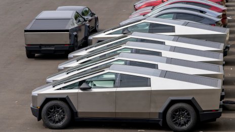 Tesla ще разработи четири нови батерии, които ще представи до 2026 г.