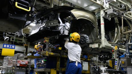 Автосиндикатите в Япония си поставят цел за ръст на заплатите за първи път от 7 години