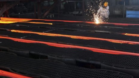 Желязната руда е напът да запише най-губещата си серия от 7 години насам