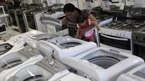 Пазарът на електроуреди пада жертва на по-евтината руска рубла и бразилски реал