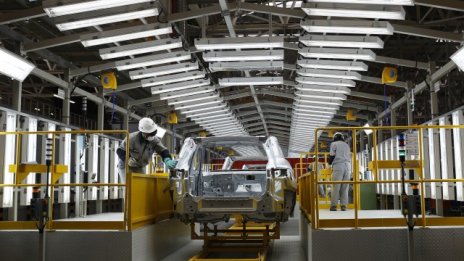 Jaguar Land Rover прави една от най-големите инвестиции в историята на Словакия