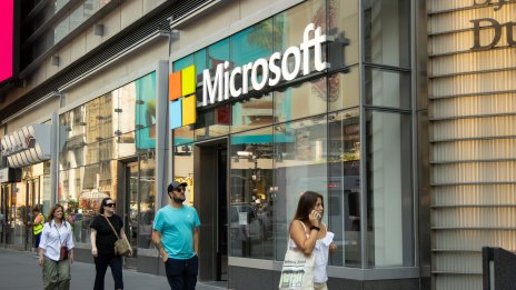 Под 1% от акционерите на Microsoft са гласували за добавянето на биткойни към баланса