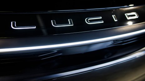 Акциите на Lucid се сриват след по-голяма от очакваното тримесечна загуба
