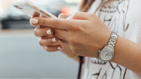 Мобилното банкиране на УниКредит Булбанк вече позволява международни преводи в евро  