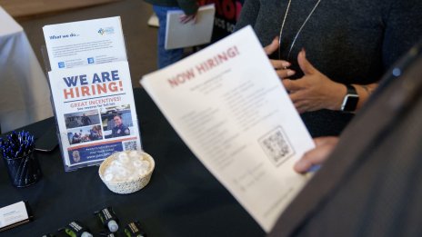 Свободните работни места в САЩ се покачват до тримесечен връх