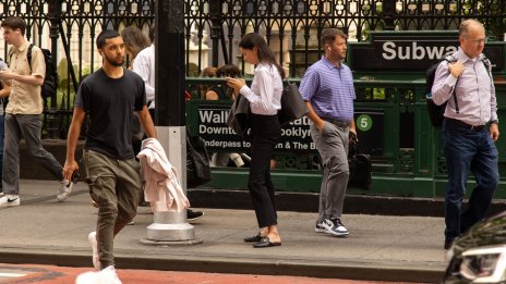 Новите молби за помощи при безработица в САЩ растат до най-високото ниво от почти година