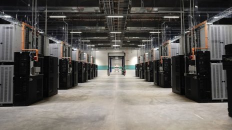 Съвместно предприятие на Siemens и AES планира листване на Nasdaq