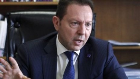 Стурнарас: Завръщането на Гърция на международните пазари е въпрос на дни