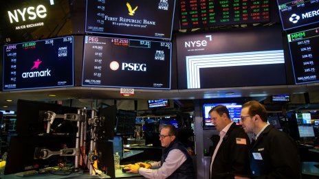 Щатските индекси се представиха силно в четвъртък, Dow Jones прибави над 300 пункта