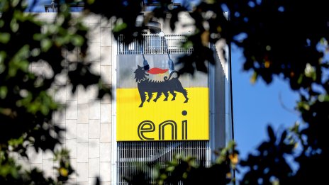 Eni планира да набере 4 млрд. евро от продажбата на активи, свързани с въглеводородите