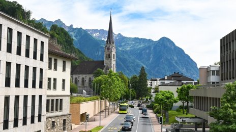 Най-богатото кралско семейство в Европа управлява империя за 300 млрд. долара