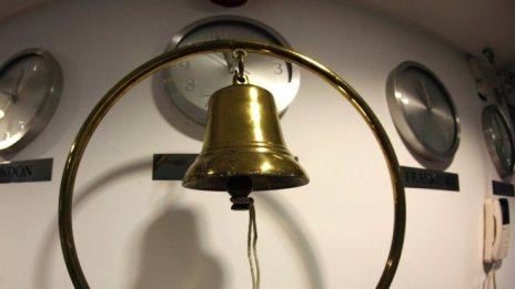 Софарма и Софарма Трейдинг дават над месец на Търговския регистър за вписване