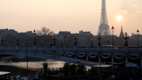 Париж съди Airbnb заради нерегистрирани обяви на жилища