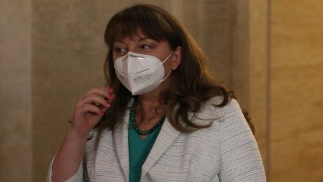 Сачева: На 21 декември трябва да започне отваряне на бизнесите