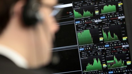Dow Jones изтрива над 1000 пункта в три поредни сесии*