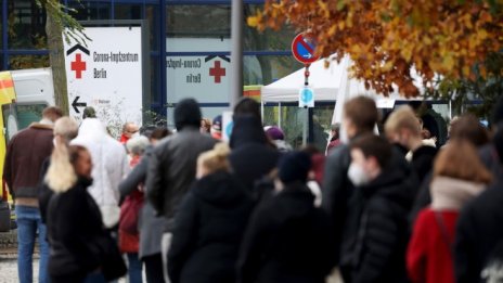 Урсула фон дер Лайен призова за дебат в ЕС за задължително ваксиниране