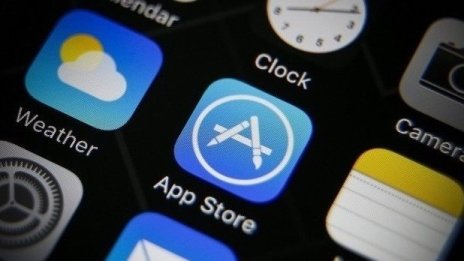Apple иска от съда да спре наложените промени в App Store