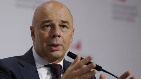 Русия намекна, че ОПЕК може да удължи периода на съкращенията в добива на петрол