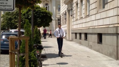 Oт ВМРО искат система за електрически скутери в София