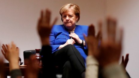 Меркел: Все още има време да се намери решение за Brexit