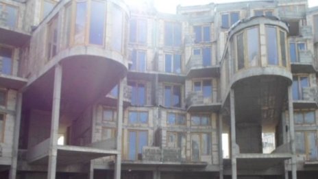 Милиони левове са погребани в изоставения комплекс край Царево