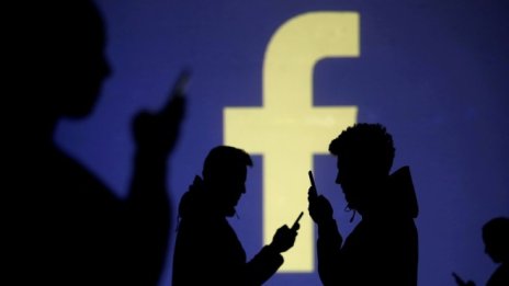Отказът от Facebook ни носи средно по 60 свободни минути на ден