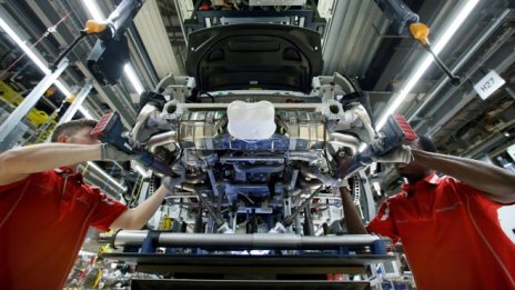 Бизнес активността в еврозоната нараства с най-бавни темпове от 2013 г. насам